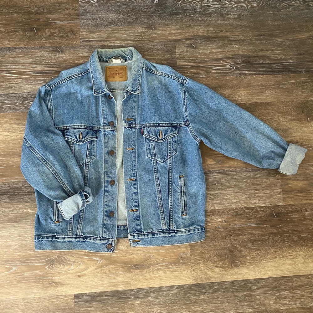 VINTAGE Levi’s Denim Jacket